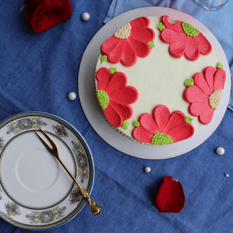 Heart Shape Floral Cake | bakehoney.com